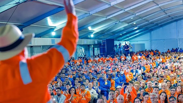 Lula defende Petrobras e responsabiliza ICMS e empresários por altas nos combustíveis