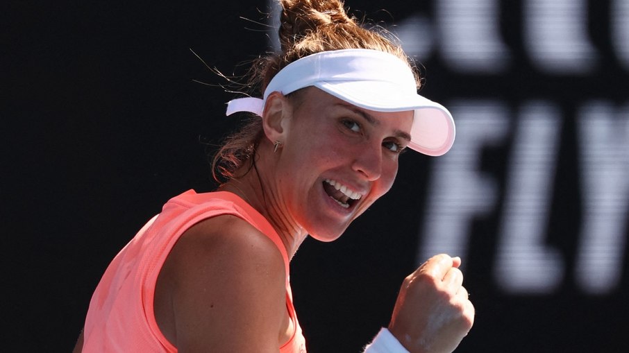 Bia Haddad vence terceira rodada do Australian Open e avança no torneio Bia Haddad vence terceira rodada do Australian Open e avança no torneio