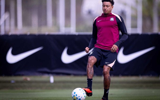 Lingard vai treinar separadamente dos companheiros por um período indeterminado