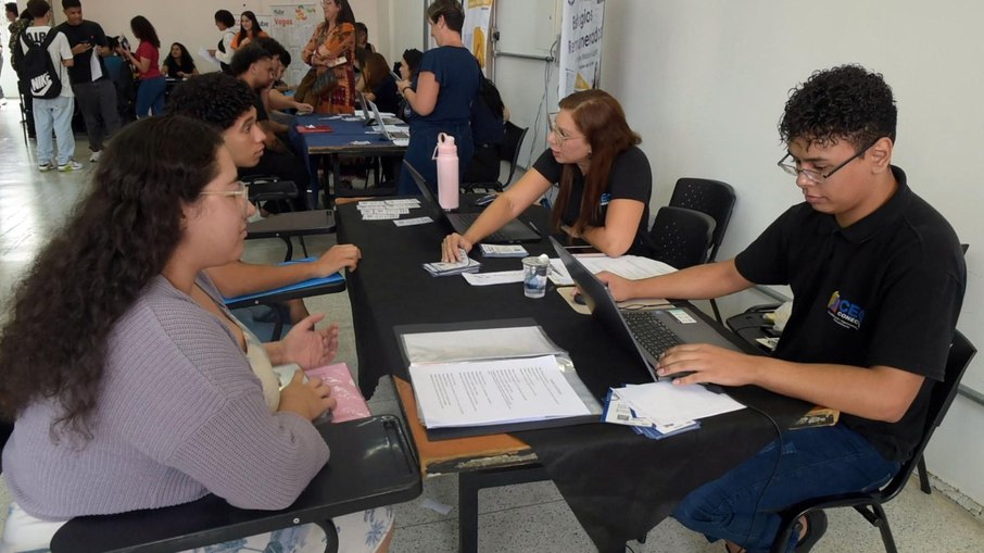 Guarulhos promove evento com 1.000 vagas para jovem aprendiz Guarulhos promove evento com 1.000 vagas para jovem aprendiz