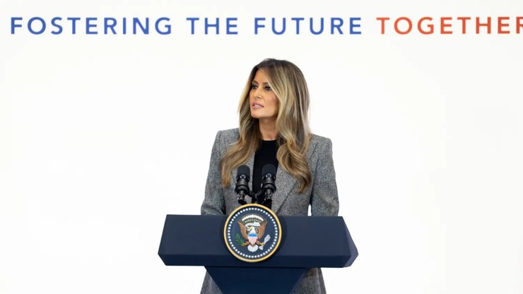 Caso Epstein: Melania Trump nega ligação e fala em “mentiras”