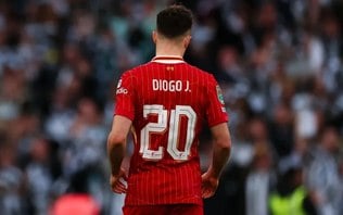 Liverpool aposenta a camisa usada por Diogo Jota