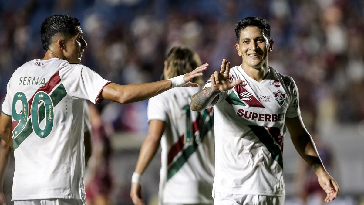 Cano brilha, Fluminense bate o Caxias e avança na Copa do Brasil Cano brilha, Fluminense bate o Caxias e avança na Copa do Brasil