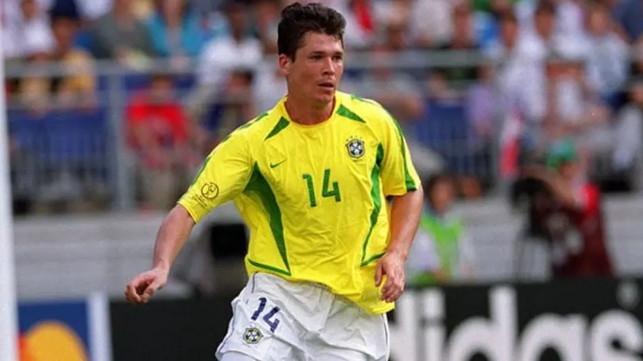 Anderson Polga convocado para a Copa de 2002 no Japão e na Coreia do Sul