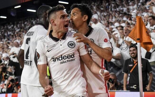 Eintracht Frankfurt vence o Rangers nos pênaltis e conquista o título da Europa League