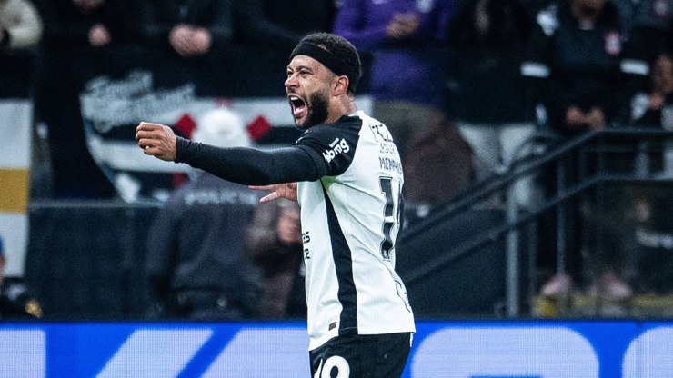 Dublador%20revela%20ironia%20de%20Memphis%20ap%C3%B3s%20gol%3A%20%22Sou%20problema!%22
