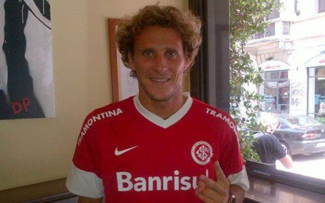 Em Milão, onde foi feito o acordo, atacante já vestiu camisa do Inter