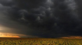 Alerta%20para%20tempestades%20neste%20domingo%20(12)