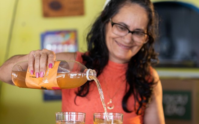 Empresa lança bebida mista alcoólica à base de mel de cacau
