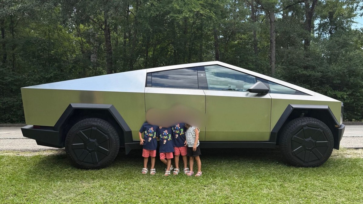 HR CG diz que seus filhos amam a Tesla Cybertruck