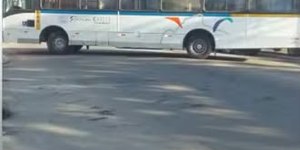 RJ: bandidos usam ônibus como barricada na Cidade de Deus