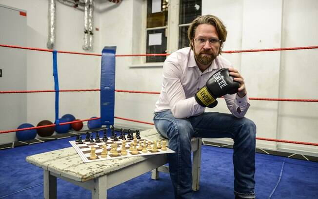 Iepe Rubingh, holandês que criou o Chess Boxing - e foi o primeiro campeão mundial