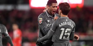 Astros do Real Madrid discutem em jogo contra a Juventus; veja