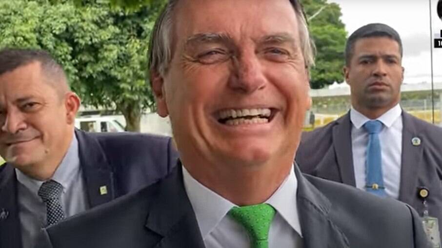 Bolsonaro aposta no Pix como bandeira eleitoral em 2022