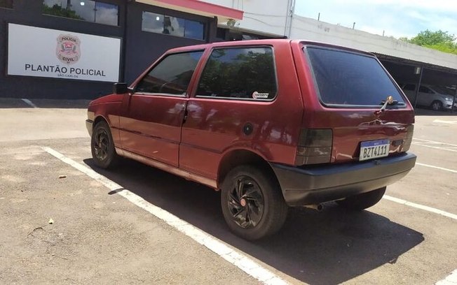 Carro furtado é localizado pela PM na Vila São José