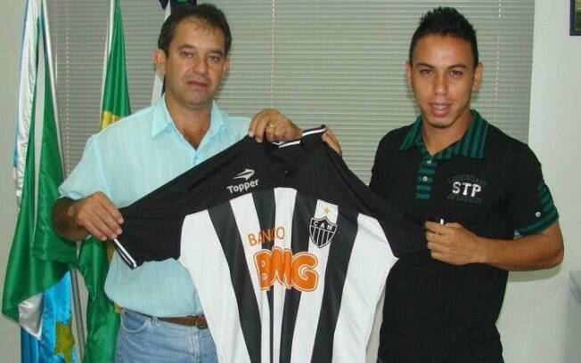 Fernando Pavão é ex-jogador da categoria de base do Atlético-MG e ao se profissionalizar,  foi para o MS