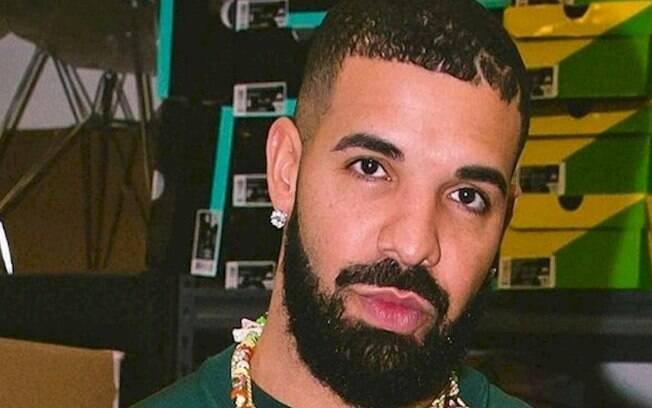 Drake renova contrato com a Universal Music