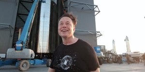 Musk vence eleição e cria cidade para SpaceX nos EUA