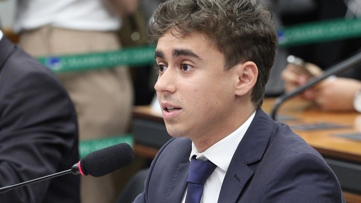 Nikolas Ferreira será relator de PL que criminaliza fake news em períodos eleitorais