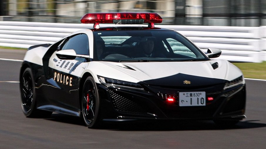 Entusiasta doa Honda NSX para polícia do Japão Entusiasta doa Honda NSX para polícia do Japão