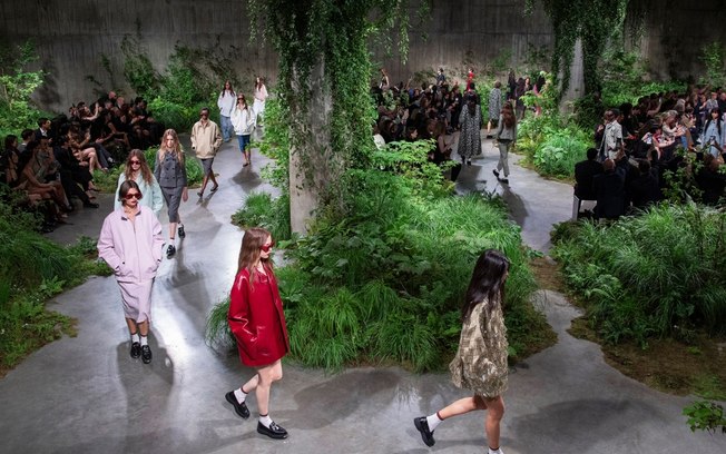 Gucci apresenta coleção resort 2025 em Londres