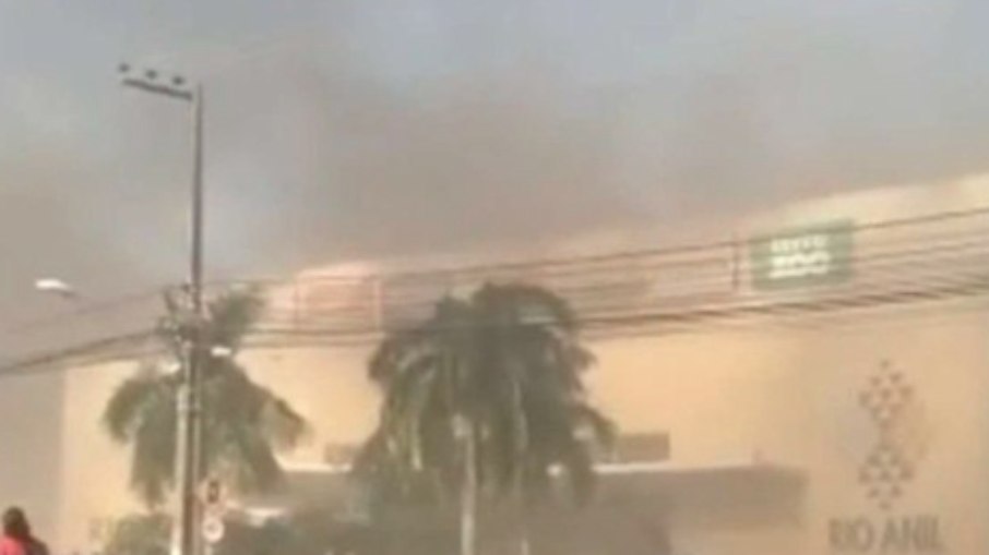 Incêndio em shopping de São Luis deixa dois mortos / 08.03.2023