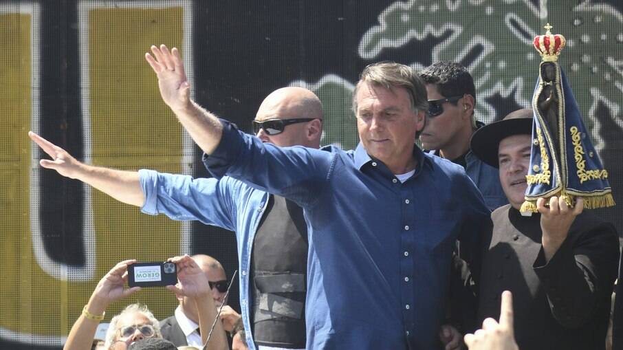 Bolsonaro iniciou convocações para atos antidemocráticos, afirma PGR