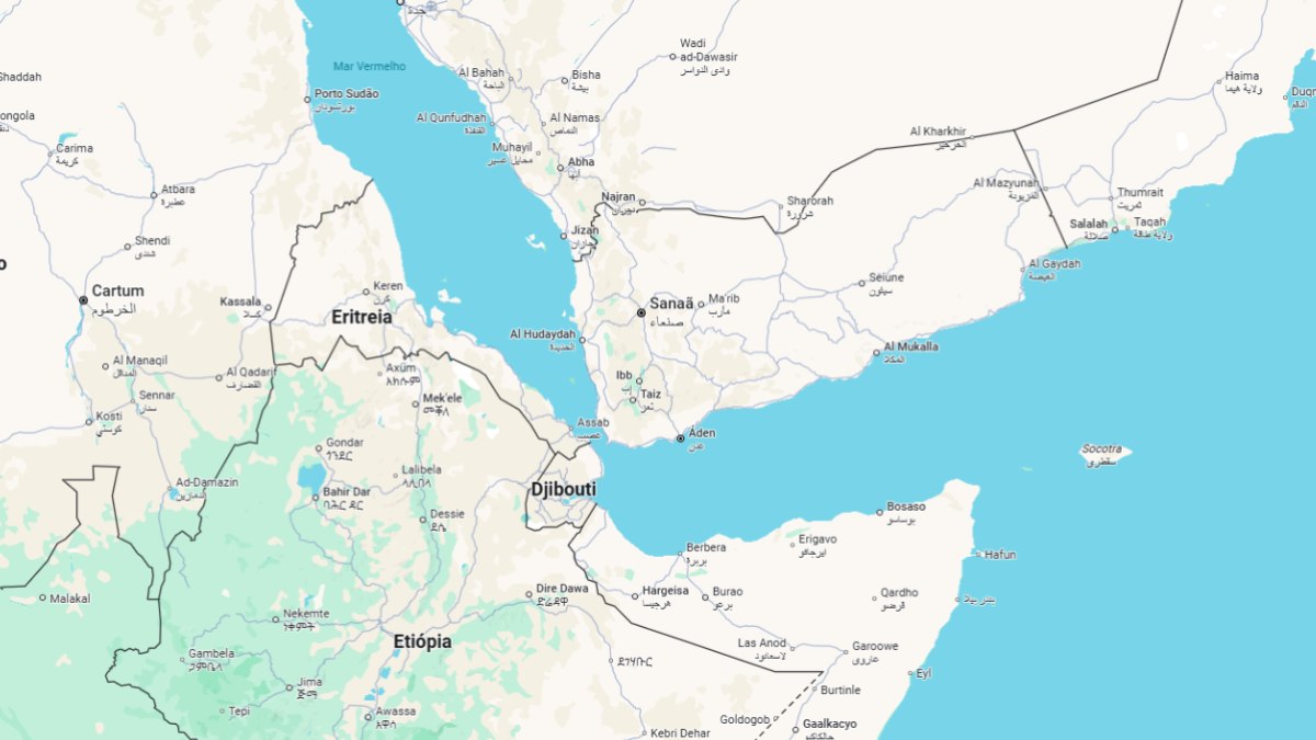 Golfo de Áden, na costa do Iêmen Golfo de Áden, na costa do Iêmen