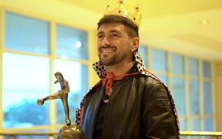 Majestade coroada: Arrascaeta recebe troféu Rei da América 2025