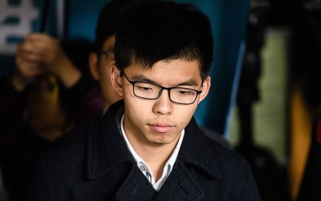 Joshua Wong, líder de protestos em Hong Kong, foi preso novamente