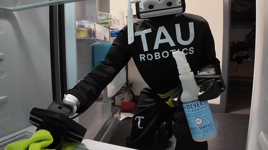 Tau Robotics comercializa serviço de limpeza com robôs humanoides