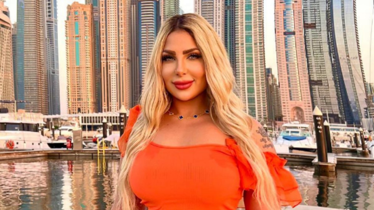 Apresentadora Sarah Khalifa Apresentadora Sarah Khalifa