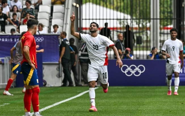 Ibrahim Adel comemora após marcar na vitória do Egito sobre a Espanha por 2 a 1 nesta terça-feira, no torneio olímpico de futebol masculino dos Jogos de Paris Ibrahim Adel comemora após marcar na vitória do Egito sobre a Espanha por 2 a 1 nesta terça-feira, no torneio olímpico de futebol masculino dos Jogos de Paris