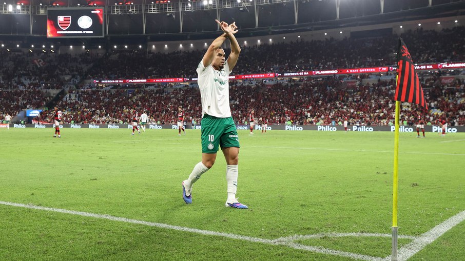 Paulinho foi absolvido pelo STJD após denúncia de provocação em gol Paulinho foi absolvido pelo STJD após denúncia de provocação em gol
