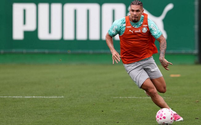 Palmeiras treina de olho no duelo com o Athletico pelo Brasileirão