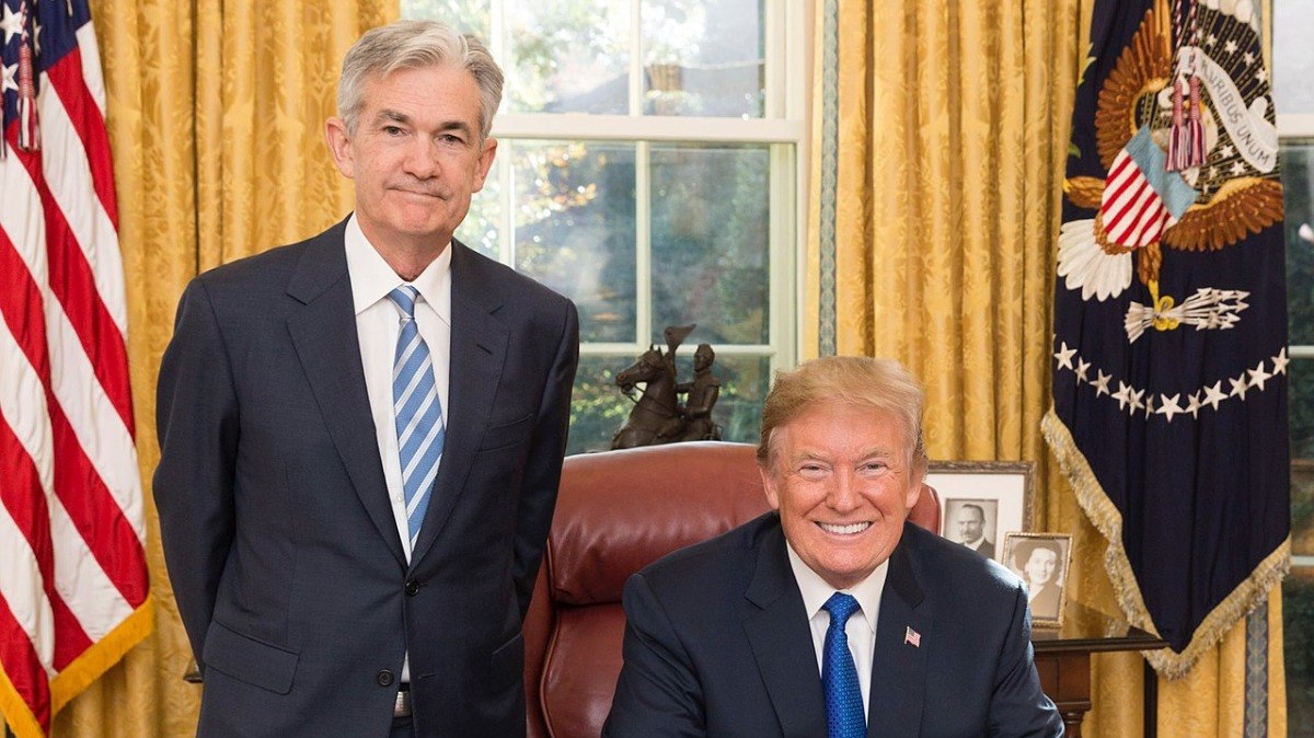 O%20que%20est%C3%A1%20em%20jogo%20no%20embate%20entre%20Trump%20e%20o%20%22Banco%20Central%22%20dos%20EUA