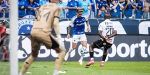 Cruzeiro é surpreendido pelo Ceará e pode perder a liderança