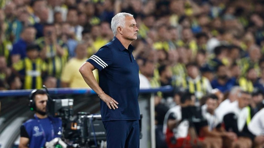 O último clube de José Mourinho foi o Fenerbahçe