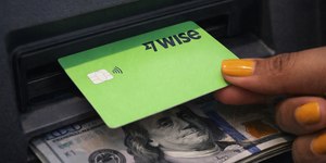 Wise muda tarifas de saque em caixas eletrônicos: Veja o que muda