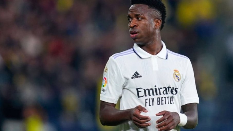 Vinícius Jr. pode virar desfalque do Real Madrid contra o Manchester City