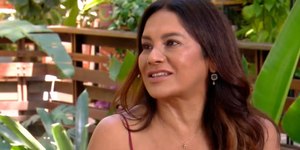 Dira Paes conta que amamentou filho de outra mãe gravando novela