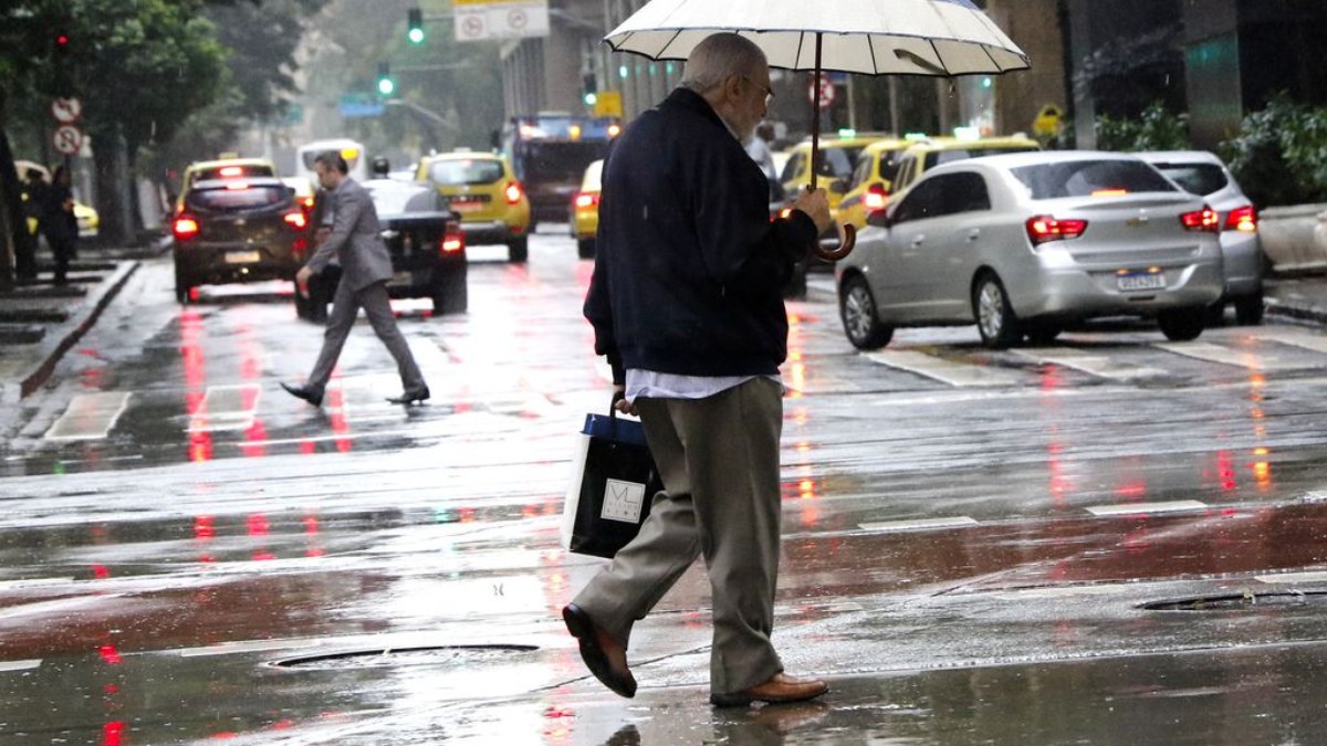 Frente fria deixa clima instável e traz chuva ao Rio de Janeiro Frente fria deixa clima instável e traz chuva ao Rio de Janeiro