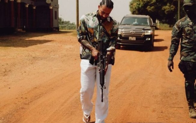 Memphis Depay está visitando Gana, na África Memphis Depay está visitando Gana, na África