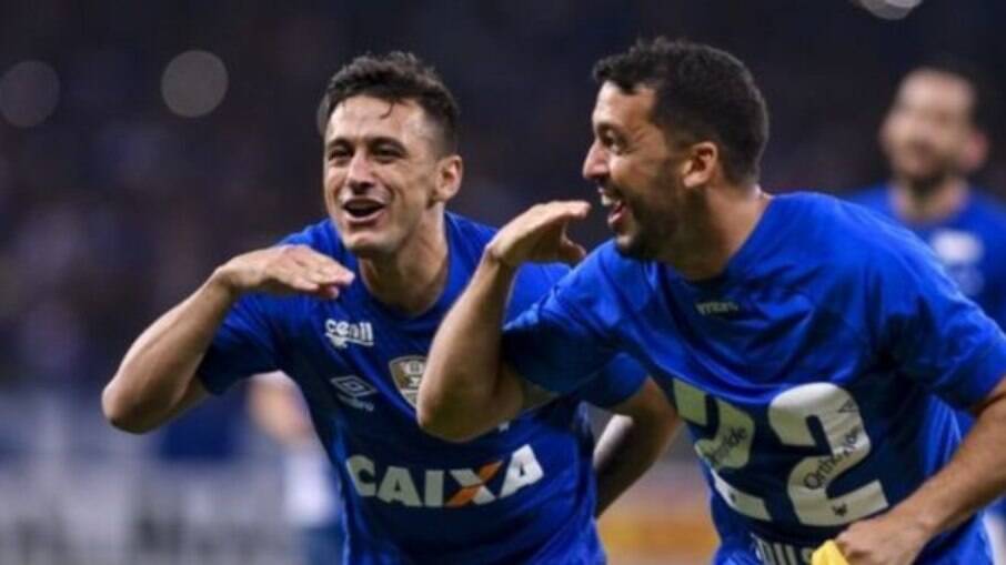 Robinho atuou pelo Cruzeiro entre 2016 e 2020