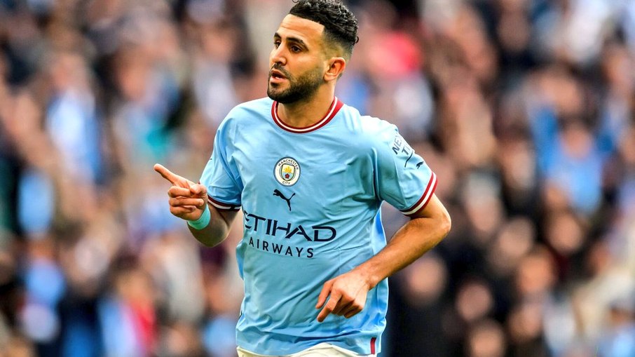 Manchester City deve receber proposta de R$ 160 milhões por Mahrez