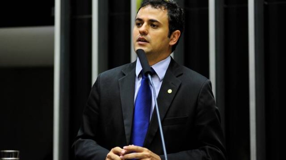 Jewelry case: Glauber Braga detonates Eduardo Bolsonaro: ‘Have you returned it yet?’