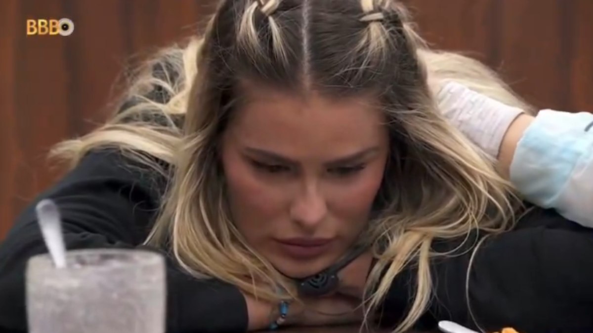 BBB 24: Yasmin Brunet chora após brother zoar possível cancelamento