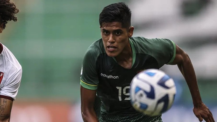 Fernando Nava chega ao Sub-20 do Santos após fim da passagem pelo Athletico-PR