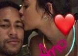 Neymar passa virada ao lado de Marquezine e ganha beijo da atriz