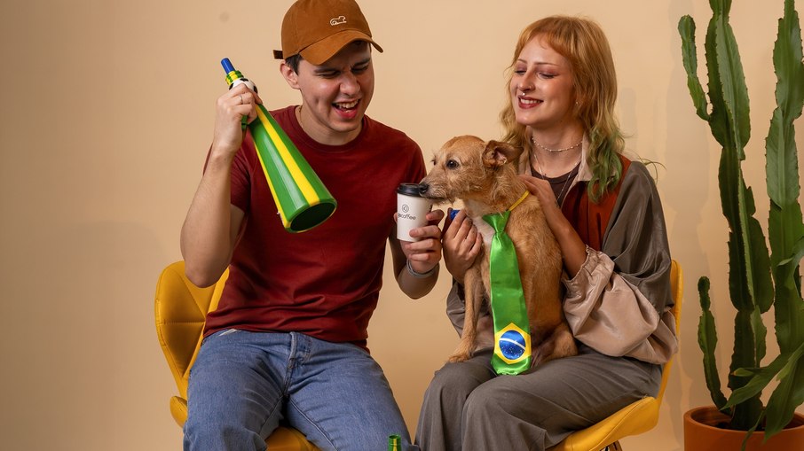 Em clima de Copa, a Go Coffee aposta em um dos símbolos mais queridos do Brasil para reforçar sua conexão com os consumidores Em clima de Copa, a Go Coffee aposta em um dos símbolos mais queridos do Brasil para reforçar sua conexão com os consumidores